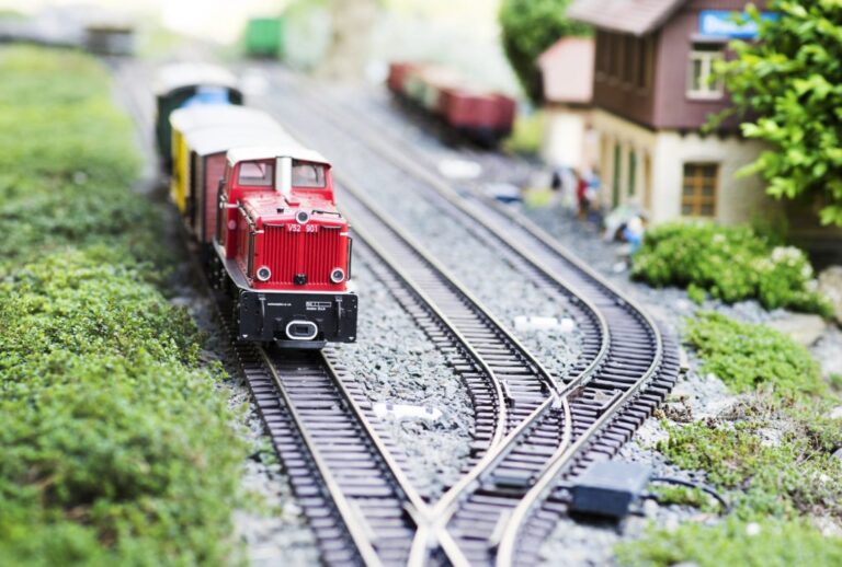 Model Train Information – Scale and Gauge